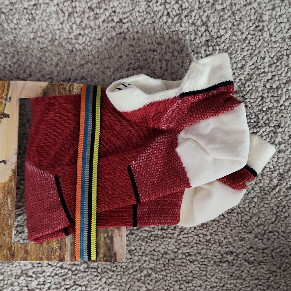 Smartwool Run Socks in Red and White,Unisex,L,NWT